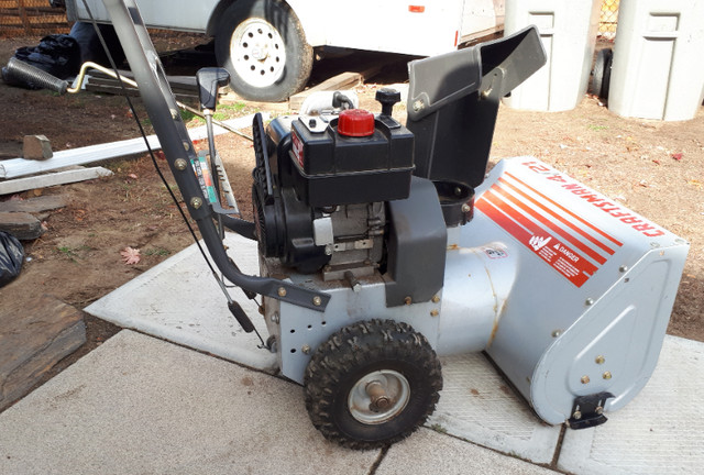 Craftsman Snowblower in Snowblowers in Kamloops - Image 2