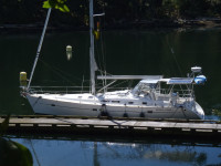 BENETEAU 423 (Oceanis) sailboat built in 2007 for sale.