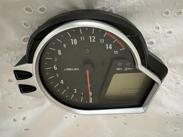 ❤️❤️❤️HONDA CBR1000RR SPEEDO 2008-2011❤️❤️❤️ in Motorcycle Parts & Accessories in Calgary - Image 4