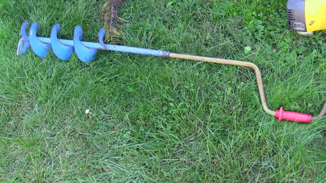 ICE AUGER in Fishing, Camping & Outdoors in Sarnia - Image 2