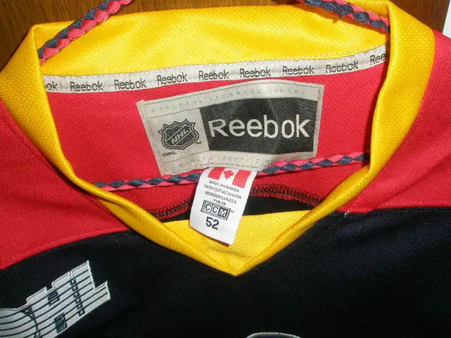 Connor McDavid Jersey in Hockey in Edmonton - Image 5