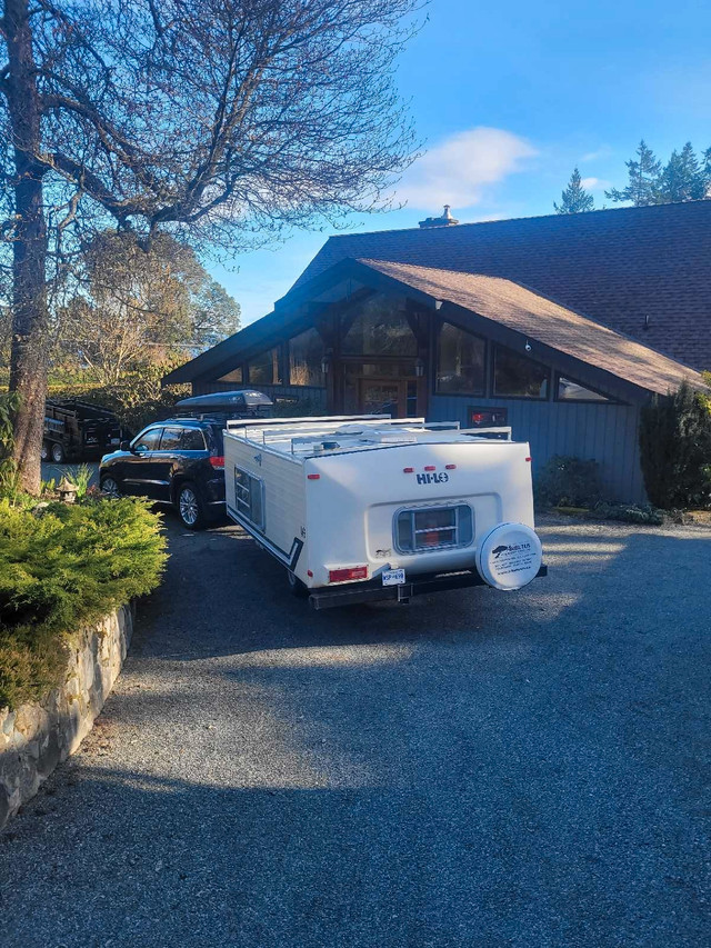 Hi-Lo Camper Funlite 16' in Travel Trailers & Campers in Nanaimo