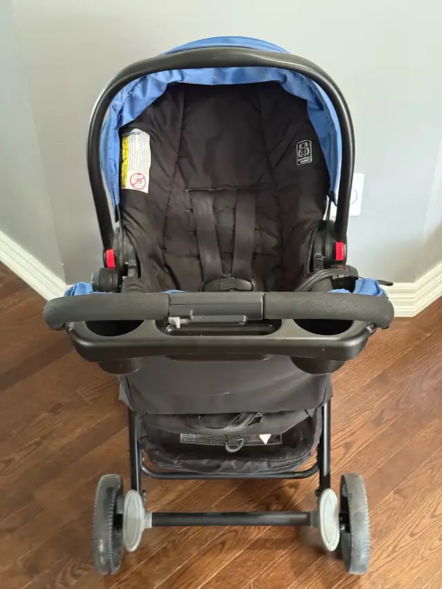 Graco Stroller & Car Seat in Strollers, Carriers & Car Seats in Markham / York Region - Image 9