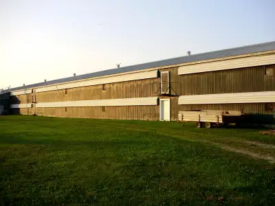 Storage for your car, truck, boat, pop up campers Very reasonable seasonal rate. Indoor, concrete fl...