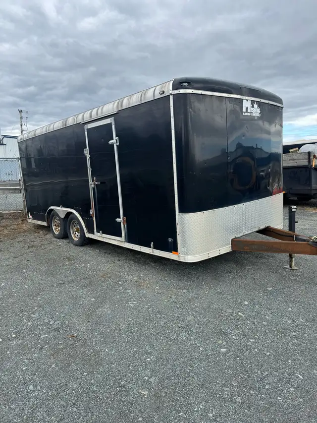 8x18 Enclosed Trailer in Cargo & Utility Trailers in Bedford - Image 2