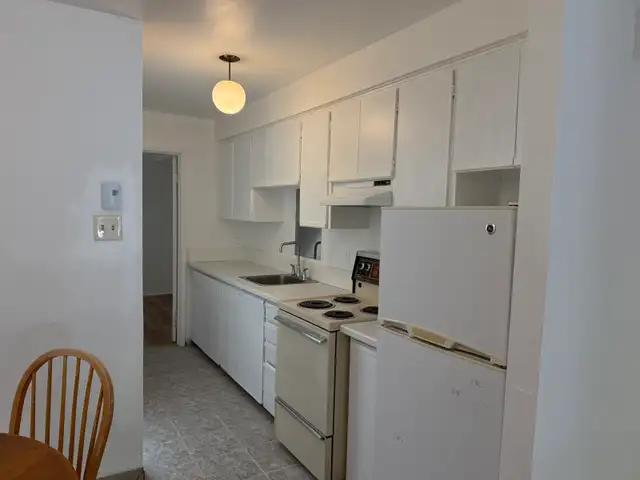 APARTMENT 3 1/2 BASEMENT FOR RENT NOV/26 in Long Term Rentals in City of Montréal - Image 8
