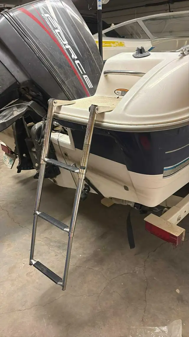 Bayliner for sale in Powerboats & Motorboats in Regina - Image 11