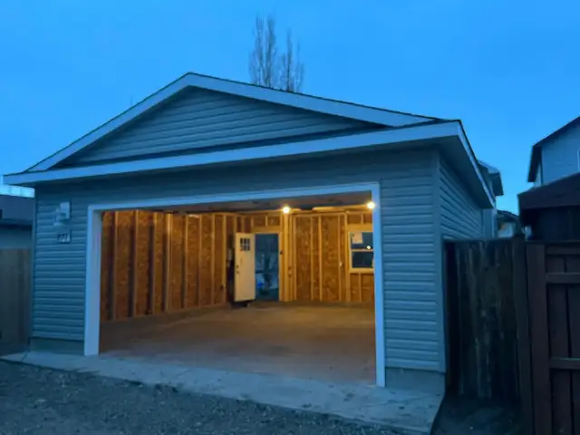 Garage builder438519870627532804