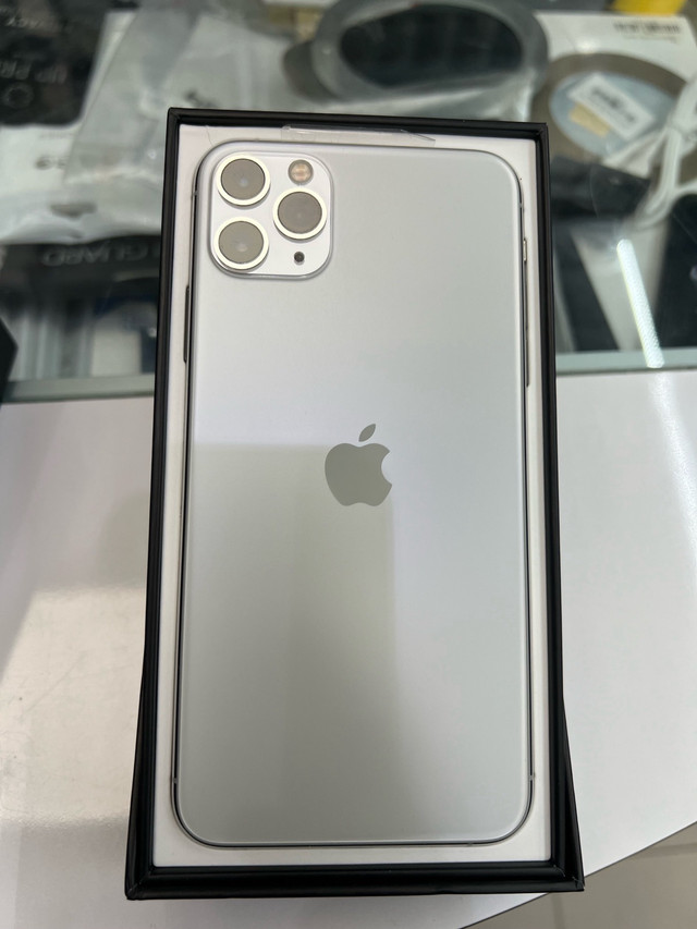 IPHONE 11 PRO MAX 256 GB in Cell Phones in Mississauga / Peel Region - Image 2