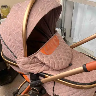 We have this beautiful stroller car seat combo in St Catherine’s We used this for our first child bu...