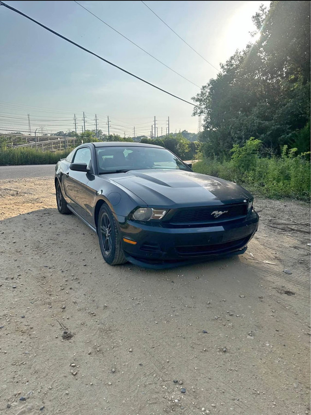Mustang 2012  in Cars & Trucks in Oakville / Halton Region - Image 2