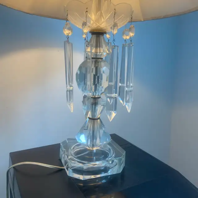 VINTAGE TABLE LAMP - CRYSTAL BASE and EMPIRE STYLE LAMPSHADE in Indoor Lighting & Fans in City of Montréal - Image 4
