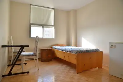 Available NOW this room for rent is an amazing opportunity at $750 for a "Short Term (minimum 4 mont...