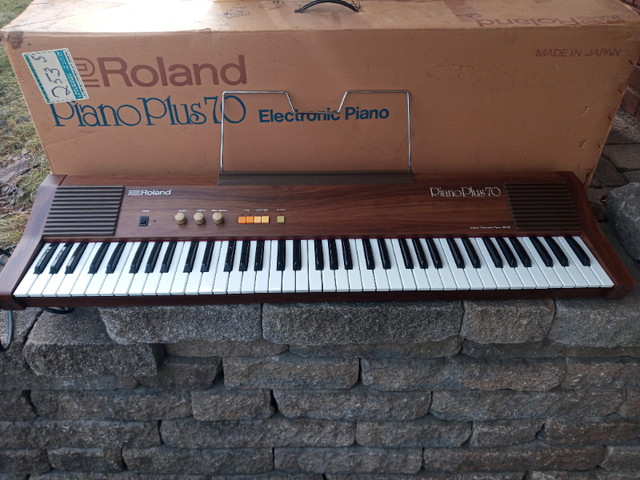Vintage Roland HP 70 electronic piano 1981. dans Pianos et claviers  à Ville de Montréal