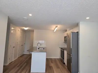 2 BEDROOM CONDO LOCATED IN CRANSTON FOR RENT
