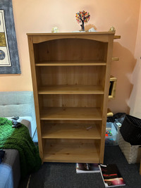 Meuble en bois / Wooden bookcase