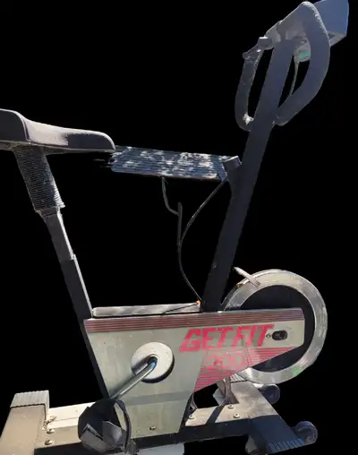 GET FIT 200 exercise bike PLEASE read the ad carefully Lot - FYN25Qbik Location on farm - About 30 f...