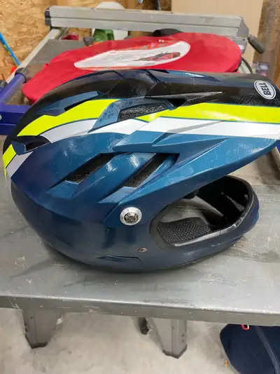 Mountain bike helmet - Junior size L, View more