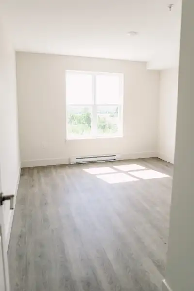 1 Large  Bedroom Unit  plus office available July /Aug 1 2025