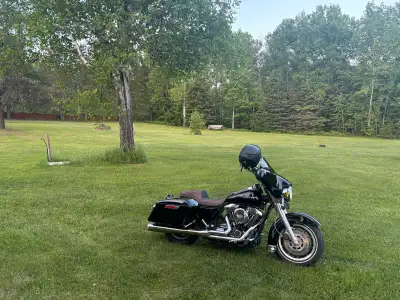 Selling my 98 Electra Glide with 80” Fuel injected Evo.Bike runs great and doesn’t skip a beat or le...