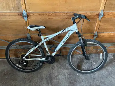 Jamis Trail X1 21-Speed Mountain Bike – 17” Aluminum Frame, View more