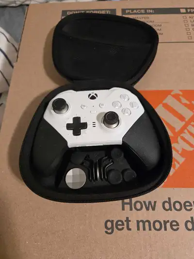 Xbox elite controller 2, View more