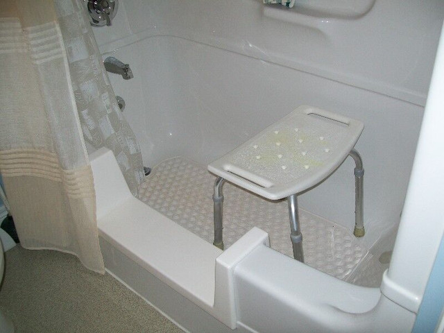 $100 OFF BATHTUB TO SHOWER CUTOUT CONVERSION in Renovations, General Contracting & Handyman in City of Toronto