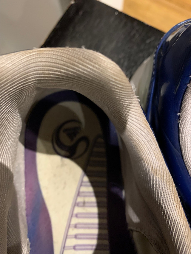 Adidas size 9 men’s indoor soccer shoes  in Men's Shoes in Markham / York Region - Image 2