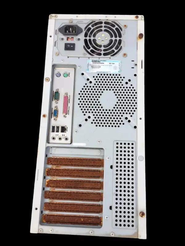 Vintage Certified Data computer tower. Desktop computer. CPU. PC in Desktop Computers in St. Albert - Image 3