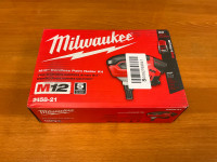 Milwaukee M12 Palm Nailer Kit