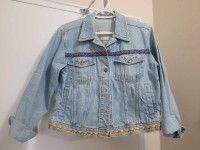 Vintage Denim Jacket with Floral Embroidery Size Small