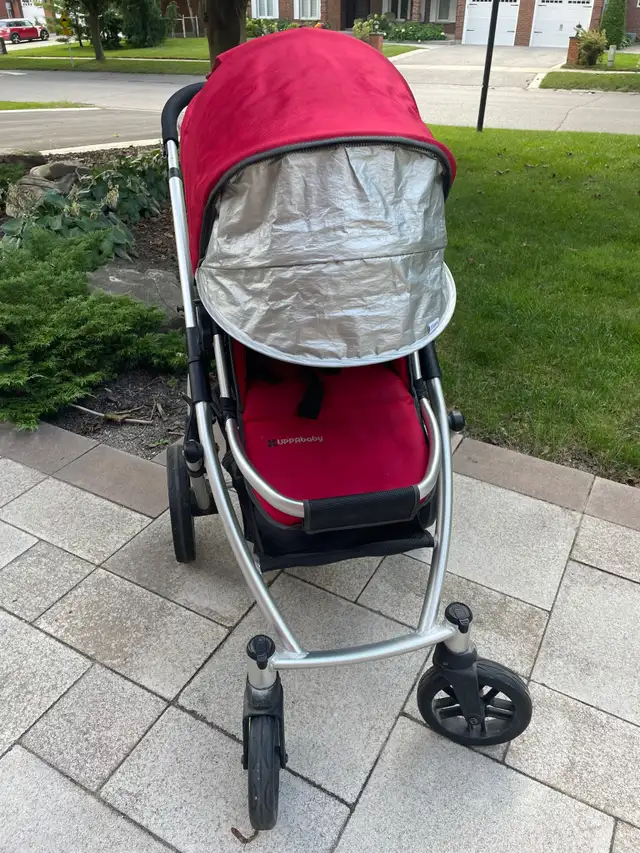 2013 Uppababy Vista Stroller, bassinet, and accessories in Strollers, Carriers & Car Seats in Mississauga / Peel Region - Image 3