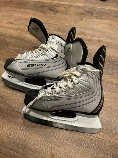 hockey skates Bauer 22. size 3, View more