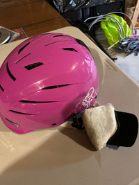 Girls medium ski helmet