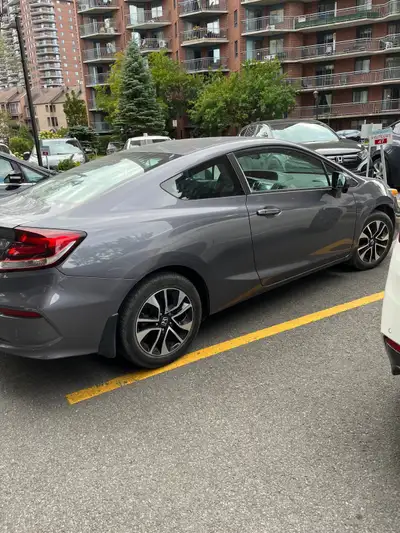 HONDA CIVIC 2015 49 246 km *Climatiseur. *Toit ouvrant Électrique. *Vitre électrique *Coupé 2 portes...