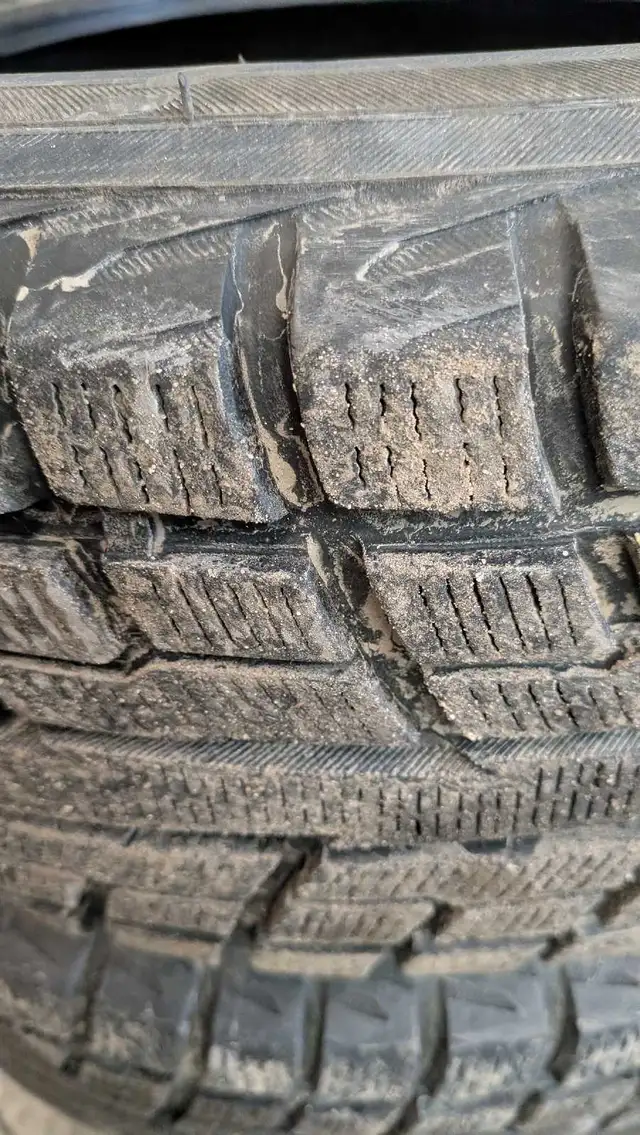 yokohama iceguard 215/65R16 in Tires & Rims in Oakville / Halton Region - Image 3