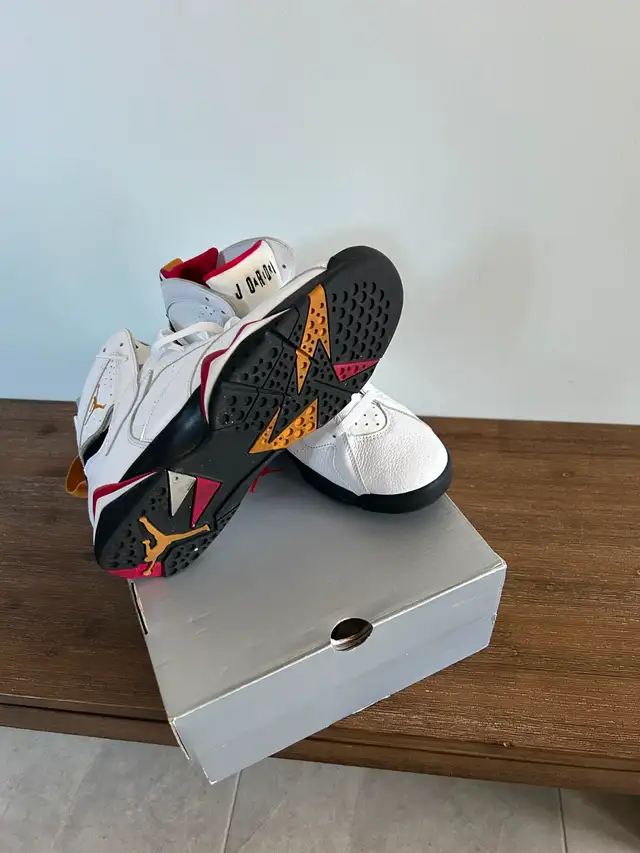 Jordan 7 Cardinal (2022) in Men's Shoes in Markham / York Region - Image 3