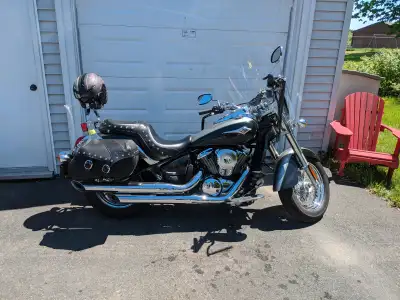 Kawasaki Vulcan 900 Classic LT Serviced Yearly, Stored in garage. 5,000 km. Extras: Light Kit, Bluet...