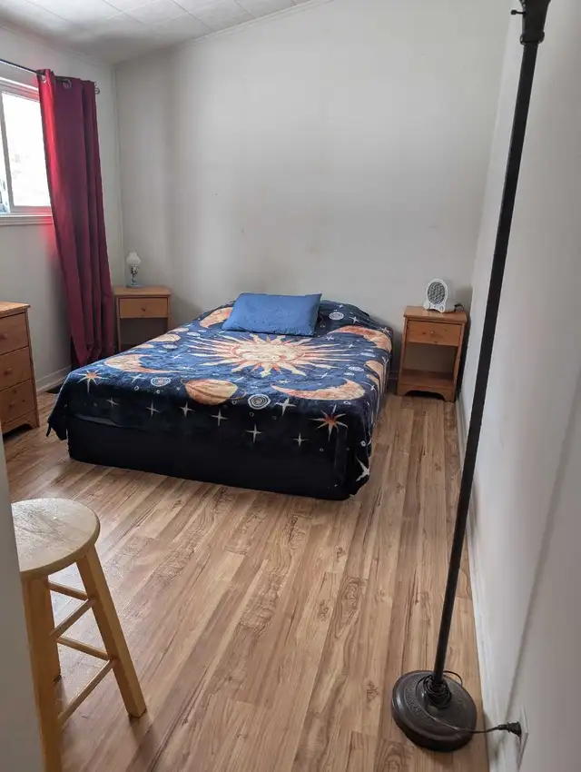 chambre dans une maison privé in Short Term Rentals in Gatineau - Image 2