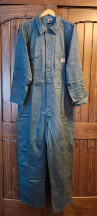GWG RED STRAP COVERALLS MENS sz 44 NEW