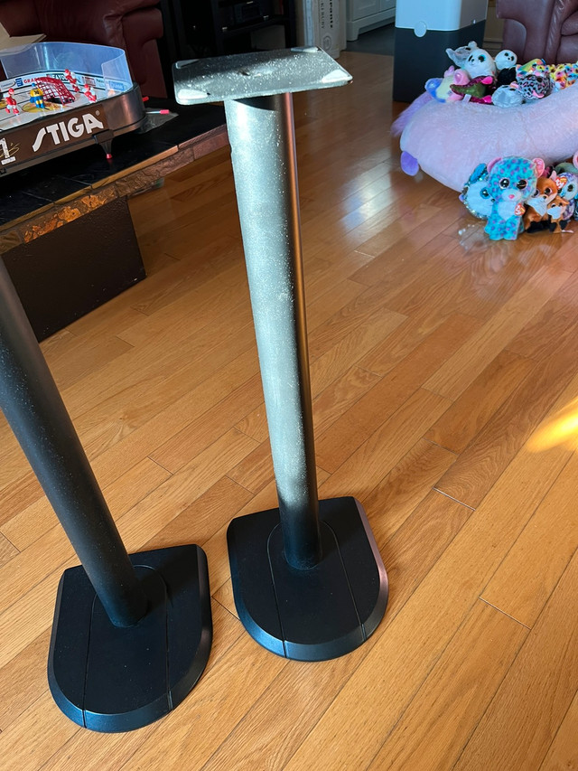 Metal 30in solid speaker stands Speakers Ottawa Kijiji