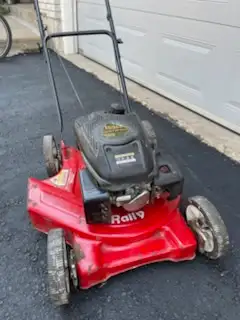 150cc lawnmower for sale- Excellent shape- $80, Voir plus