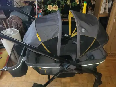 Evenflo Pivot Xplore, View more