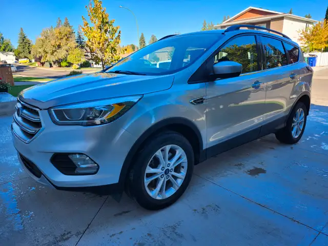 2017 Ford Escape - AWD - only 157,000 km.