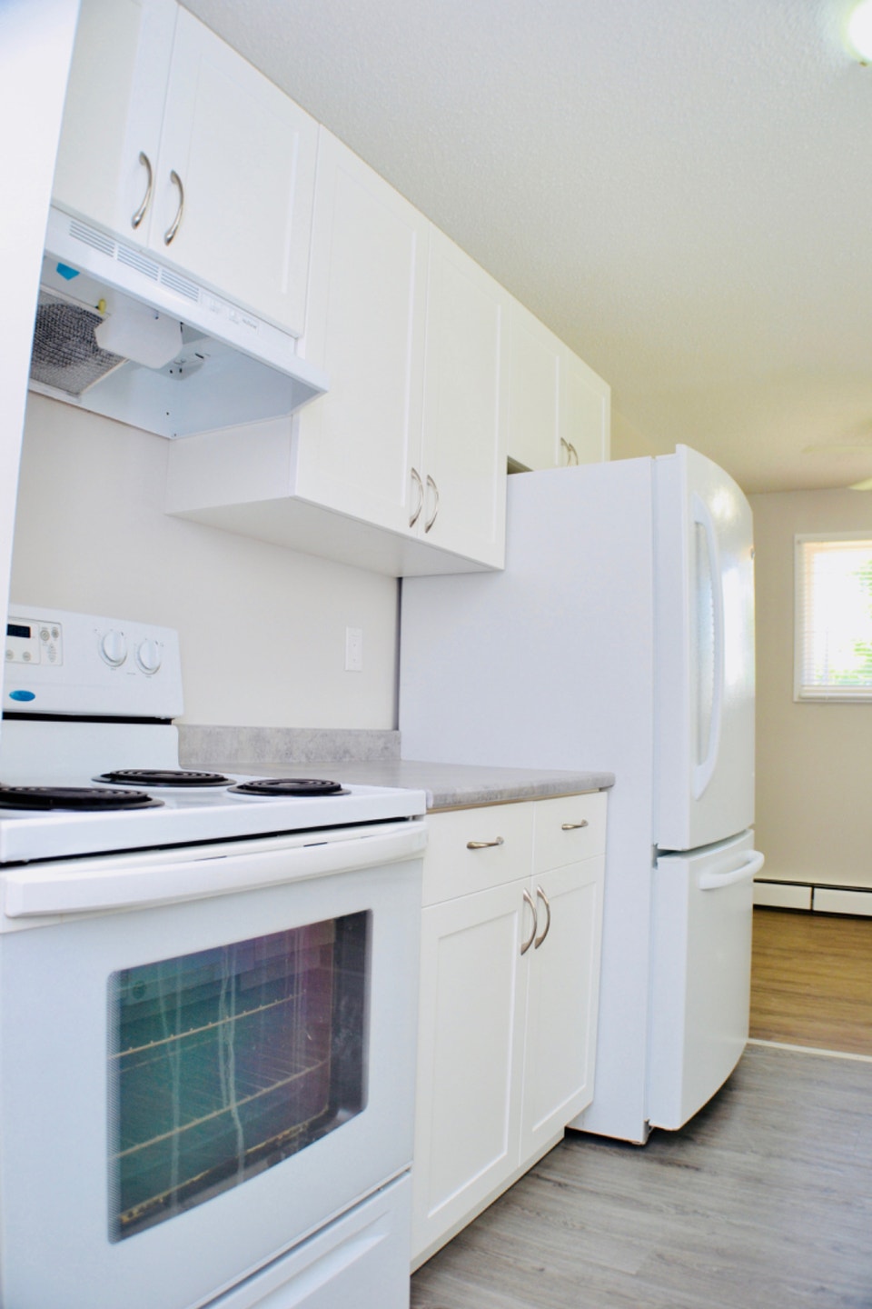 3 bedroom, 1 bathroom suite in 4-plex 5