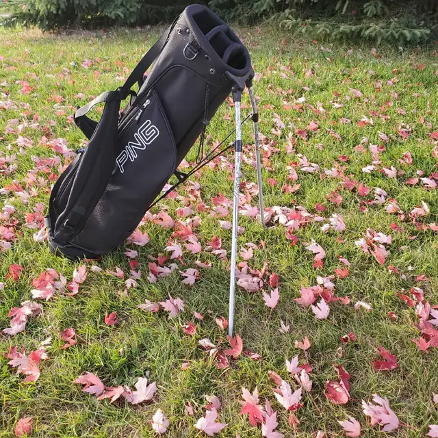 New PING Stand Golf Bag  with Club Cover in Golf in Barrie - Image 9