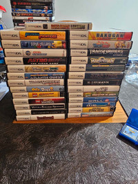 Nintendo DSI + 33 Games 
