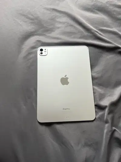 ipad pro m4 11", View more