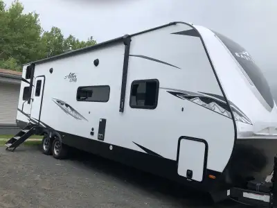 2024 East to West Alta Extreme 365 Travel Trailer. Solar panels,Retractable awning, bump out, sleeps...