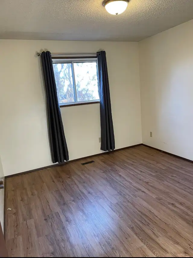 3 bedroom Townhouse in Houses for Sale in Saskatoon - Image 6